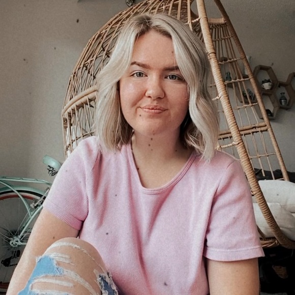 Welcome To My Closet 🛒 - Picture 5 of 7